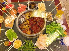 -邓莽子老火锅(中兴路总店)