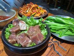 坛子大块肉-原始泥炉烤肉(总店)