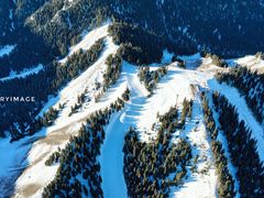 -丝绸之路山地度假区滑雪场