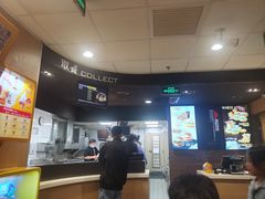 -麦当劳(展览路店)