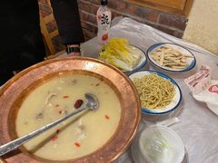 -霄汉牛三鲜湖北砂锅菜(万松园2店)