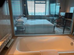 -上海龙之梦万丽酒店