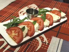 新鲜水牛芝士配番茄-Primo·丽莫意大利窑烤披萨