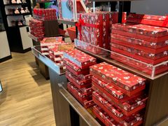 -Laderach 莱德拉(上海环贸iapm店)