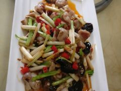 -兔行天下-鸿鹤鲜锅兔(中海国际店)