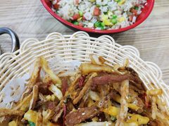 -江城燕子大排档(江汉路步行街店)