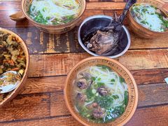 -正宗李家土鸡米线店