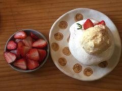 草莓松饼-春风十里咖啡馆