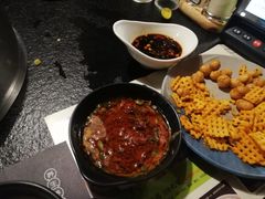 -洪氏嗨捞·广东猪肚鸡·椰子鸡火锅(西咸万象城店)