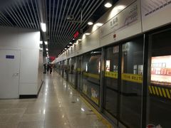 -龙溪路(地铁站)