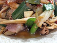 腊肉炒山笋-业华湘·特色菜