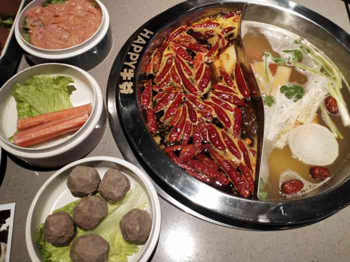 happy牛爷-"这家店环境特好,桌面都很干净,打卡吃的是.