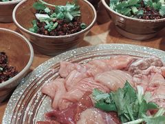 红酸汤锅-苗阿哥