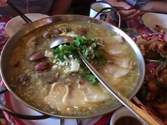-闯关东东北农家菜(崂山石老人店)