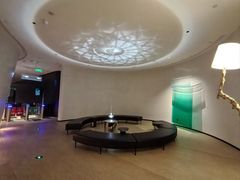 -涨巢·潮玩水疗局