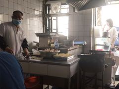 -黄阿姨锅贴大王(万航渡路店)