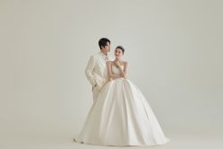 -喜爱高定婚纱摄影
