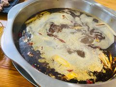 -何氏串串香火锅(翠亨店)