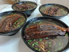 -小龙大肉面馆