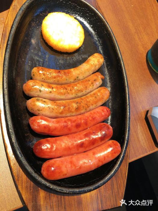 萨莉亚意式餐厅(南京环亚凯瑟琳广场店)特色烤肠拼盘图片