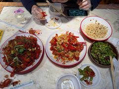 -老街烧烤大排档·地道湖北菜·龙虾馆(汉口火车站店)
