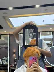 -藤野造型烫染·漂发