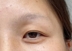 -一个差评成就的纹眉店