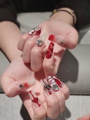 -丽心自助美甲美睫