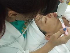-首脑美容美发化妆美甲培训学校(长沙校区)