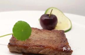 Pan-Seared Premium Steak