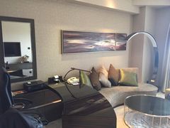 -上海滴水湖皇冠假日酒店