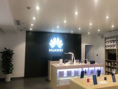 -华为授权体验店(万航渡路)