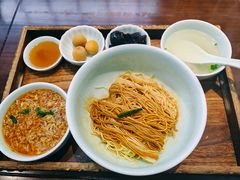 -蟹上黄·蟹黄面·江南糖水(人民广场店)