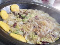 -粘豆包柴火铁锅炖