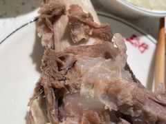 -三人行骨头王火锅(长寿店)