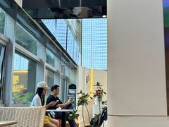 -逗号咖啡(信义荔山公馆店)