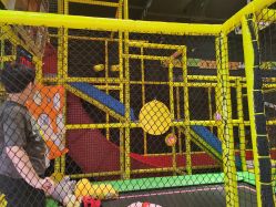 -蹦蹦跳跳(新奥购物中心店)