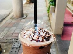 双重巧克力奶昔-WOW coffee