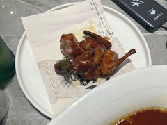 吊烧乳鸽-金狮麟•宋宴•宋文化地标餐厅(晋安路店)