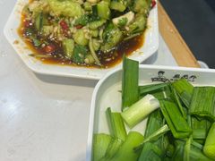-鲁员外地锅鸡地锅鱼(古墩路店)