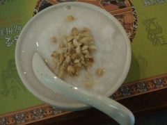 -海口骑楼小吃街