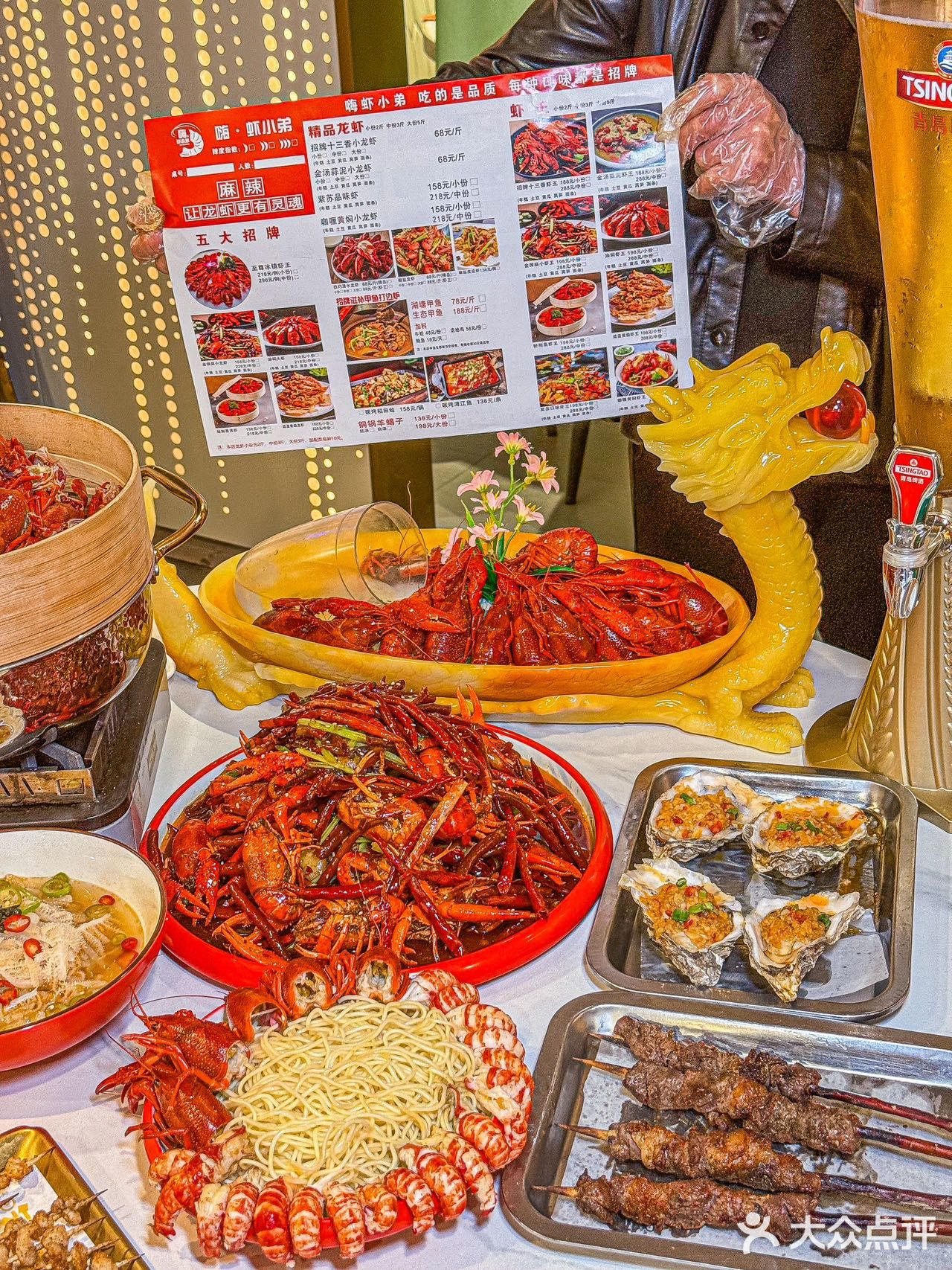 各位夜猫子们，这里有一家宝藏夜宵店强势来袭—