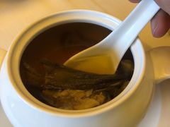 姬松茸老鸡炖花胶-富力丽思卡尔顿酒店·丽轩中餐厅