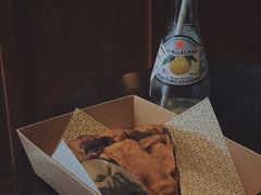 草莓大黄派-Pie Bird(新闸路店)