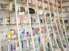 -钟书阁(松江泰晤士小镇店)