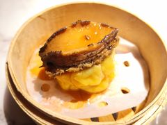 鲍鱼烧卖-钟菜·粤菜点心·宴请(海上世界·汇港二期店)