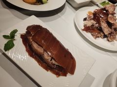 -贝勒爷·酥不腻烤鸭