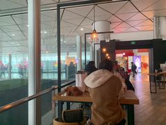 大堂-星巴克(西安机场1店T3到达店)