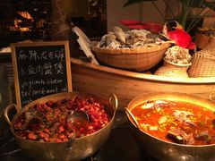 -广州万富希尔顿酒店·感趣自助餐厅·金秋蟹宴生蚝海鲜刺身烧烤