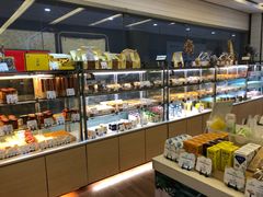 面包甜点陈列柜-花园饼屋·吐司蛋糕面包(星海店)